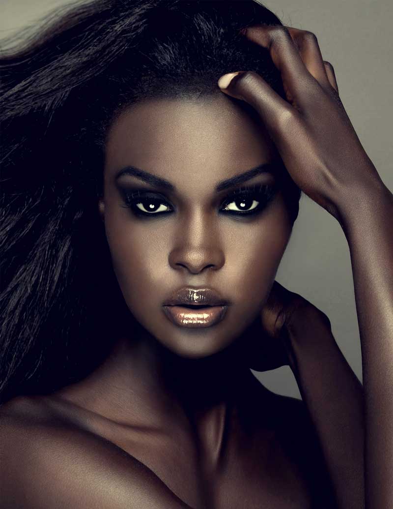 Темнокожая молодая девушка. Пегги Даниэль темнокожая модель. Эми Эдвардс чернокожая. Felina темнокожая модель модель.