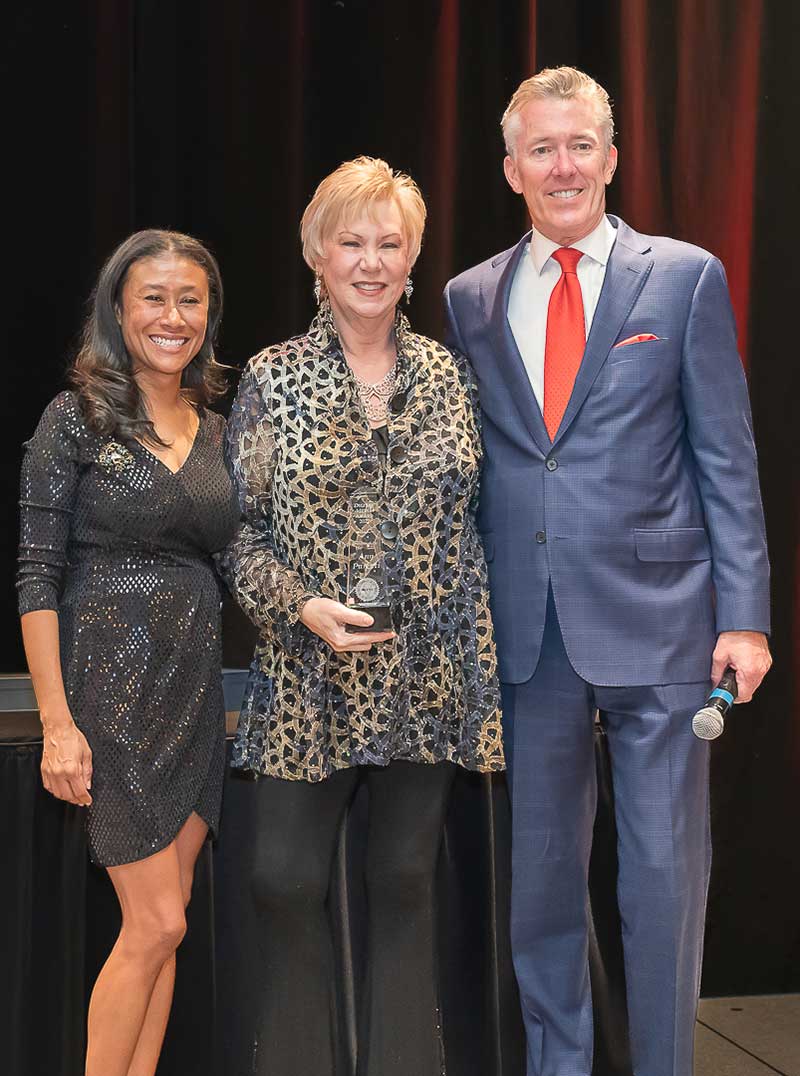 Ann Parenti receives the Athena Digital Media Award. Photo by Sheryl Aronson.