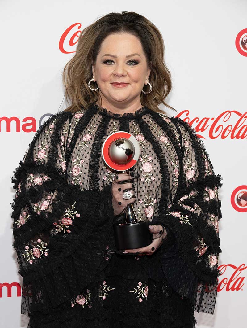  Melissa McCarthy holds the Cinéma Vérité Award at the CinemaCon 2023 Big Screen Achievement Awards at Caesars Palace, Las Vegas, Nevada on Thursday, April 27, 2023. Photo by Earl Gibson III.