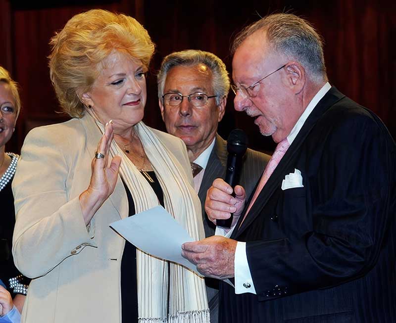 Mayor Oscar Goodman swearing in Carolyn Goodman as the new mayor of Las Vegas.