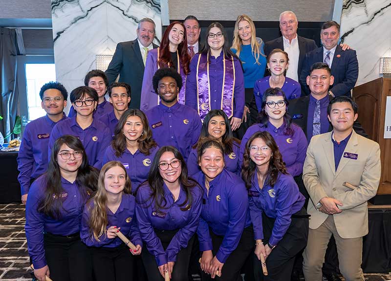 HCF-002 Students and mentors of the Hospitality Charitable Foundation