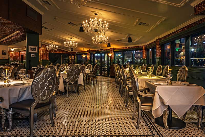 Mae Daly’s Fine Steaks & Whiskeys is ready to begin a wonderful night of cocktails and dinner before a show or the theater